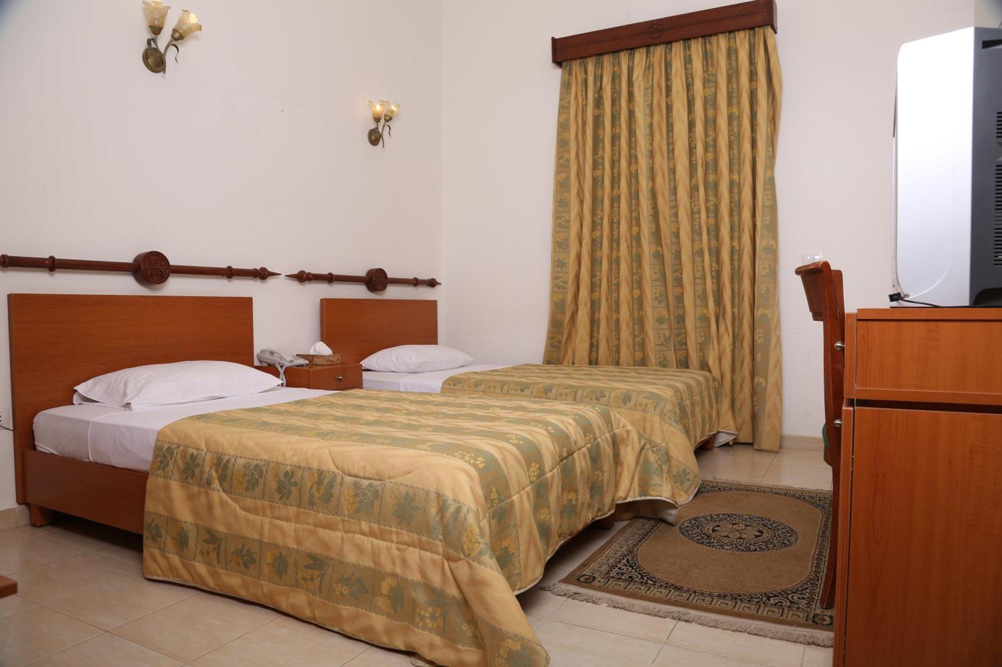 Valley View Hotel - Hammana Exterior photo